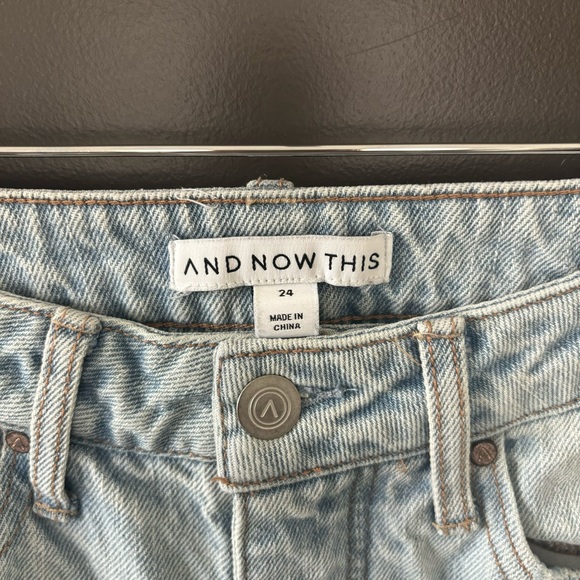 And Now This Distressed Relaxed Light Wash Straight Leg Boyfriend Jeans size 24 - Picture 3 of 8